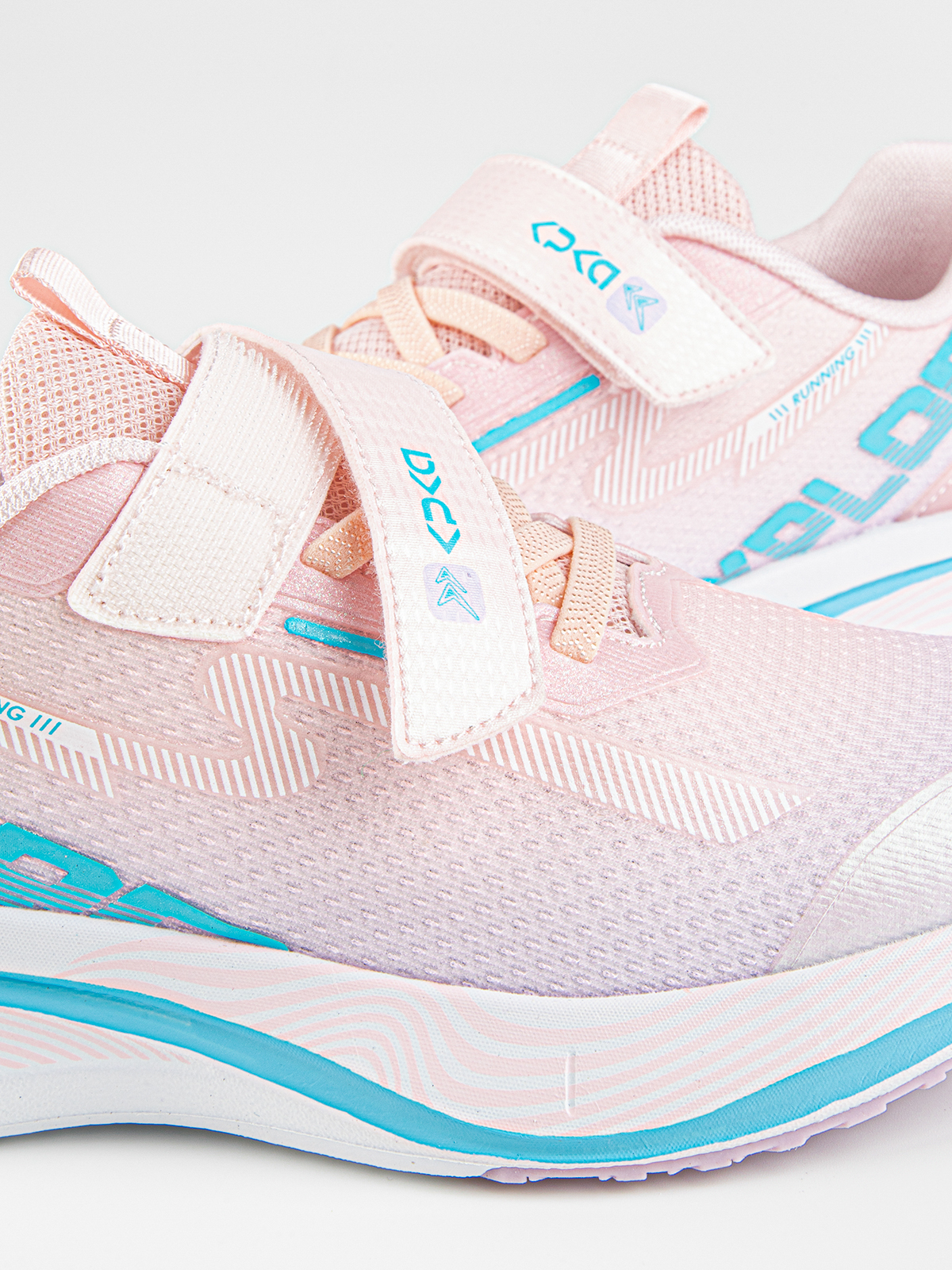 Кроссовки артикул:731135-10-9