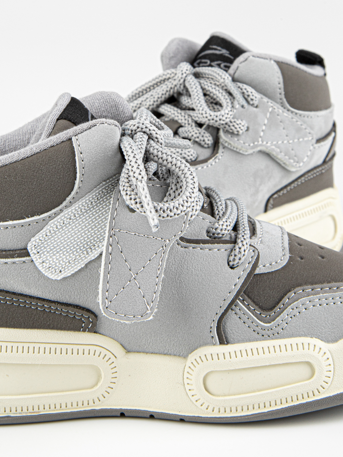 Кроссовки артикул:721148-20-9