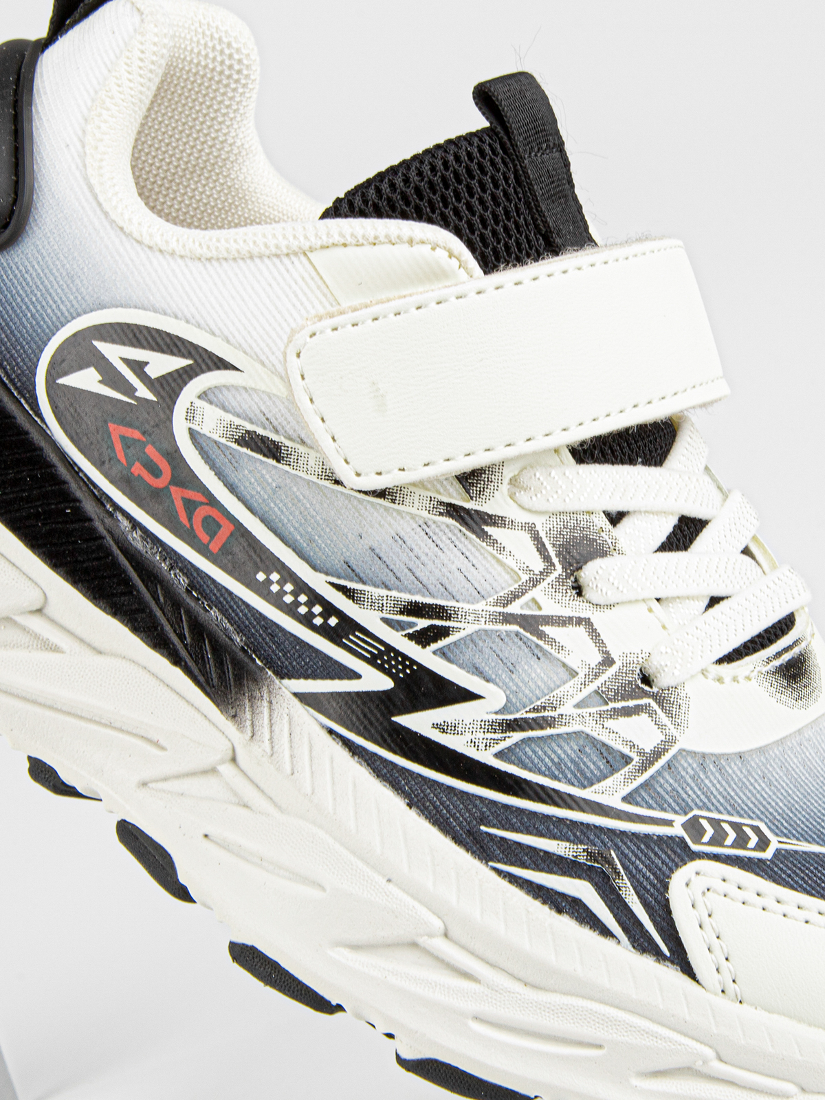 Кроссовки артикул:731138-20-3