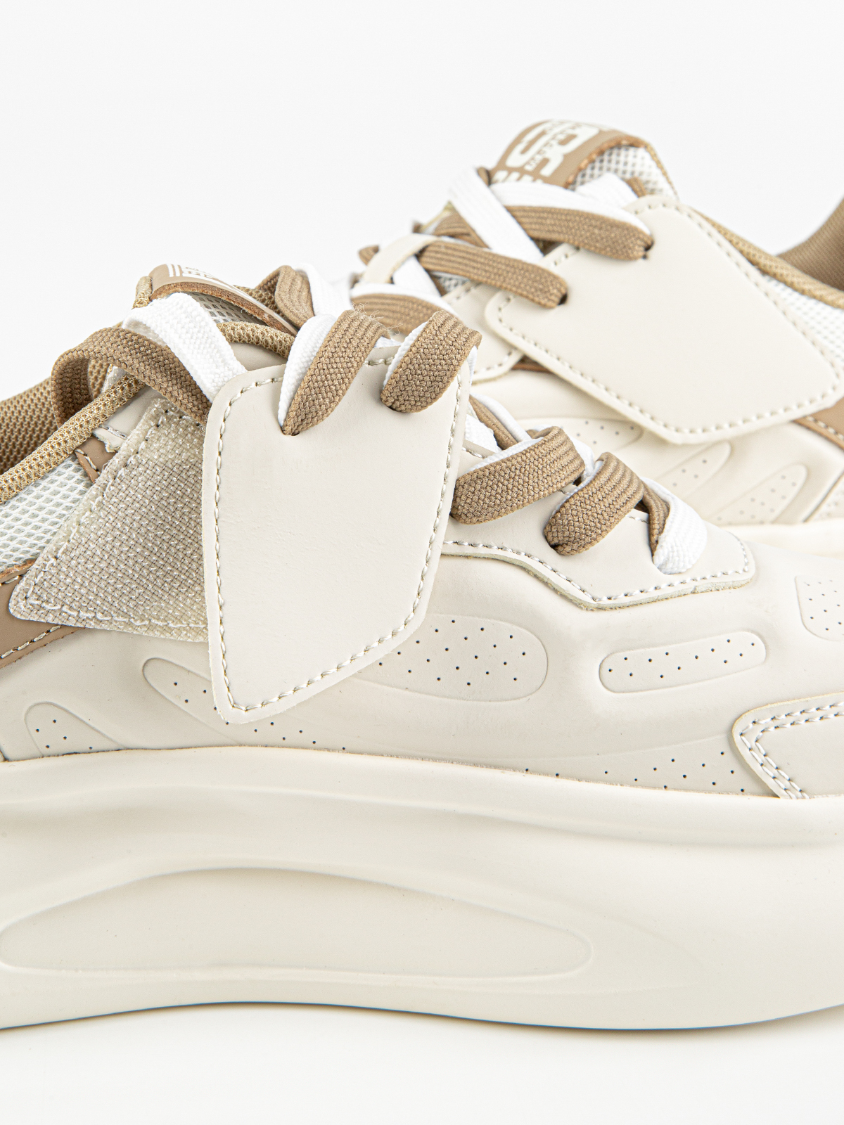 Кроссовки артикул:74866-10-10