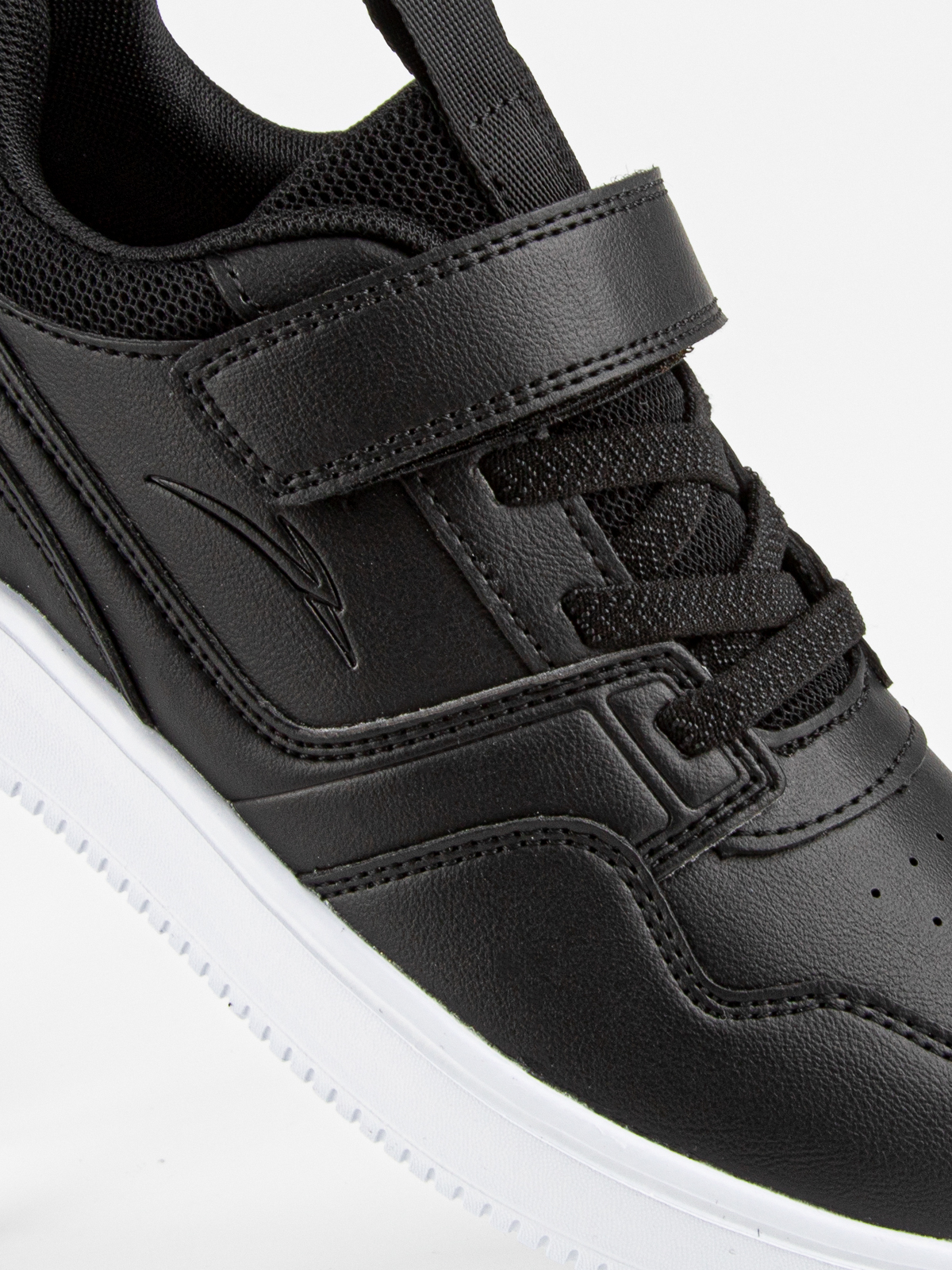 Кроссовки артикул:731140-10-3